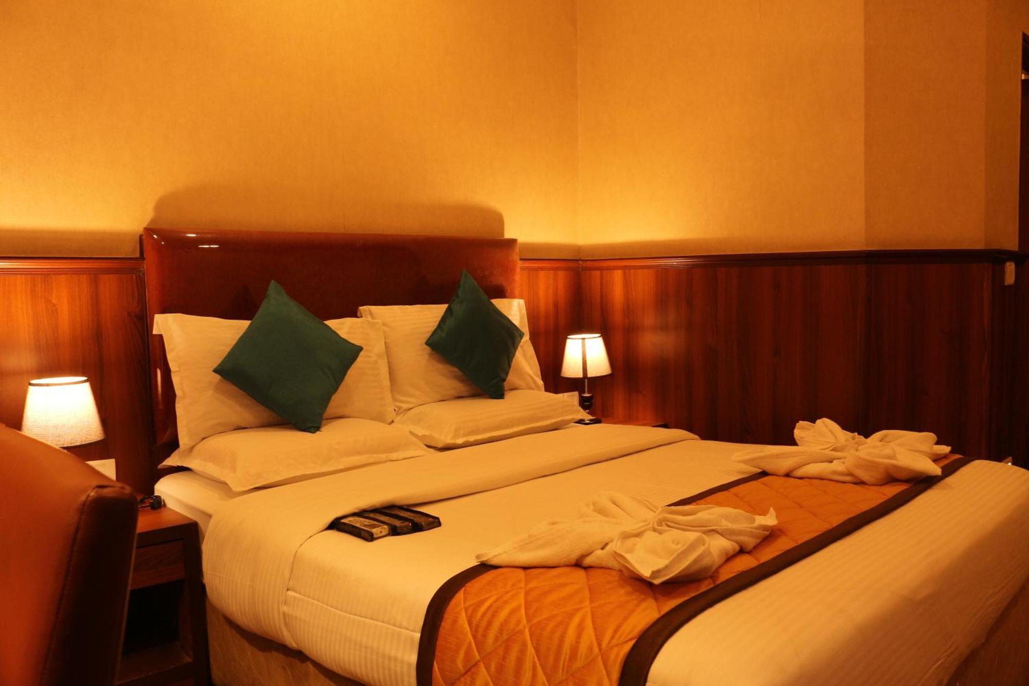 Hotel Noor Empire International Kormangala Bangalore Exterior photo